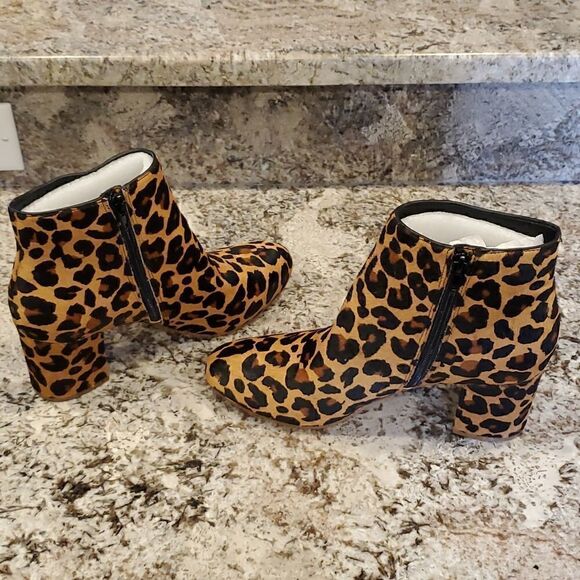 Floriann Bootie Size 9 1/2 M NWT - Picture 11 of 14